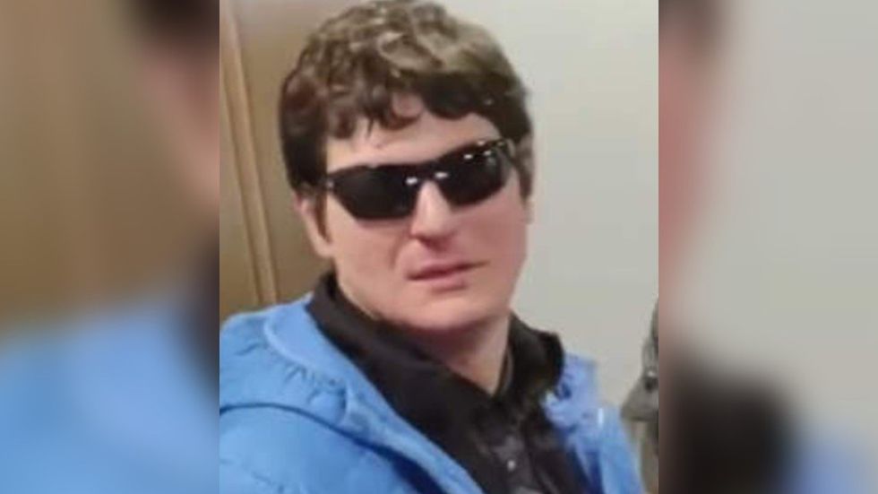 Defiant MAGA rioter 'nearly topples' table during violent court outburst: report