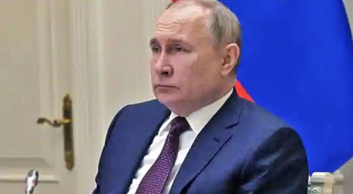 Expert: Hungry Russian soldiers are 'running out of patience' with leaders as invasion stalls