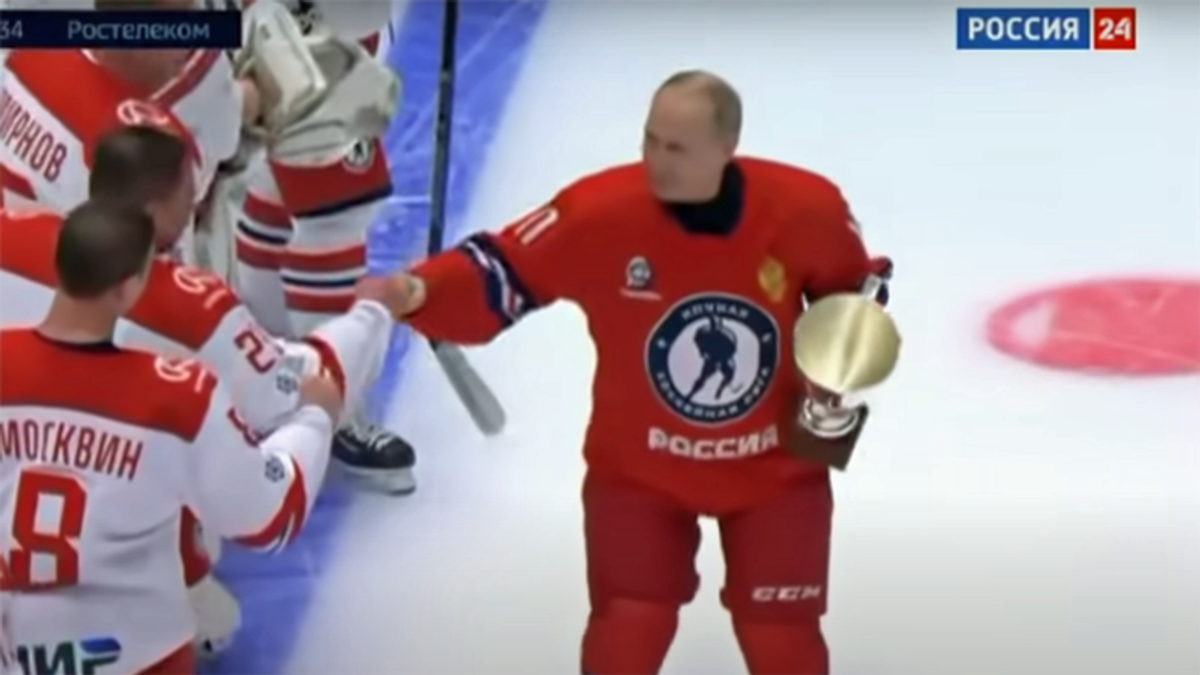 Vladimir Putin scores 8 goals — leading his hockey team to a 13-9 victory: report