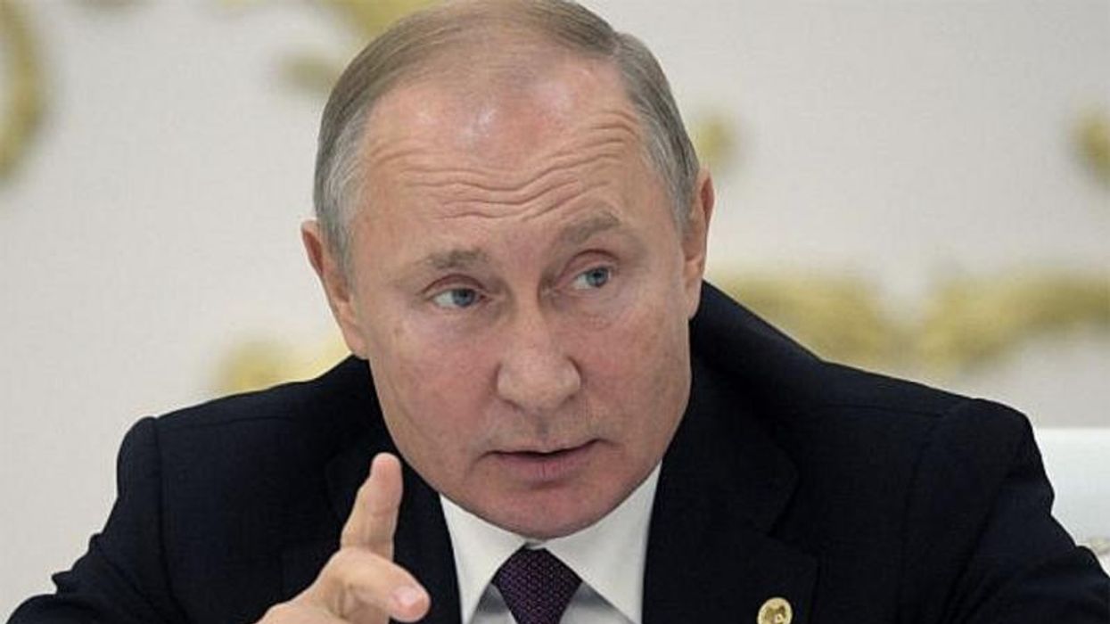 Putin alerted wealthy businessmen on day of invasion so they could move their money
