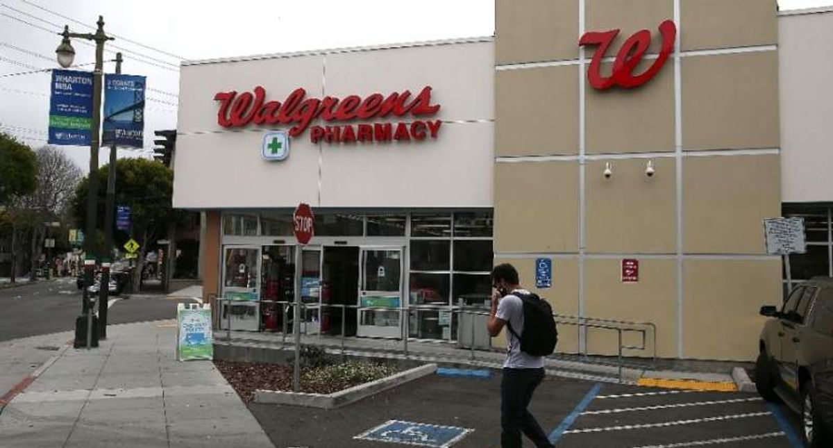 Illinois woman screams racial slurs after trying to steal beer at Walgreens: report