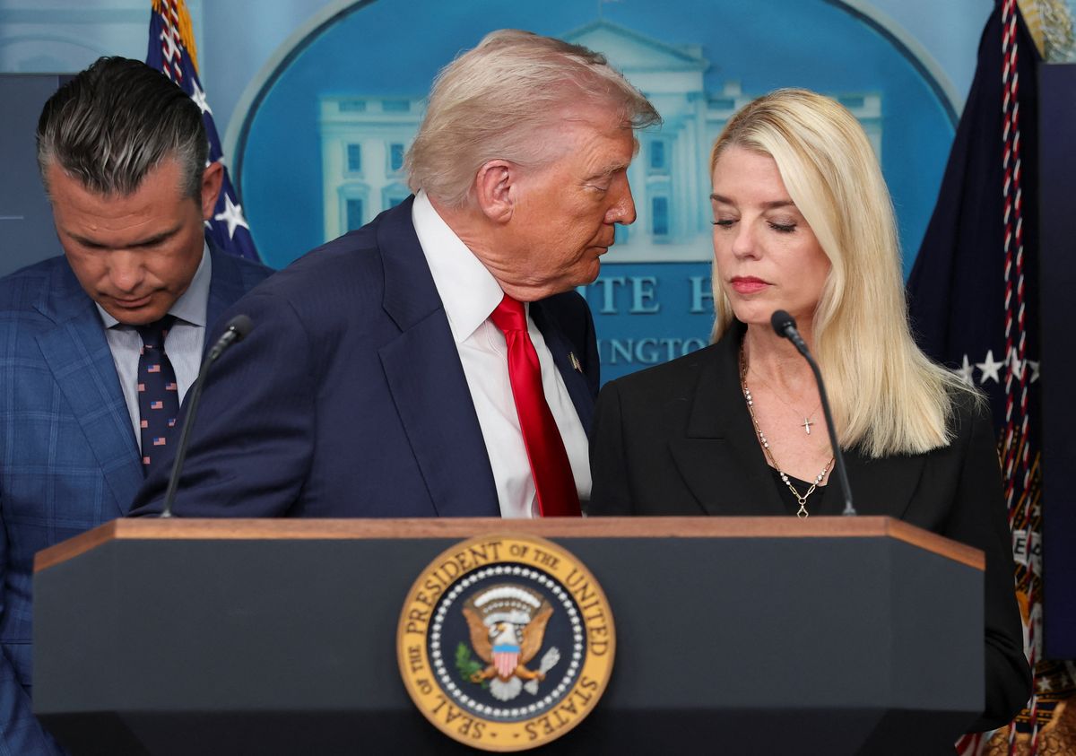 'Reality show gone bad': Ex-prosecutor slams Trump's new Epstein 'smoke screen'