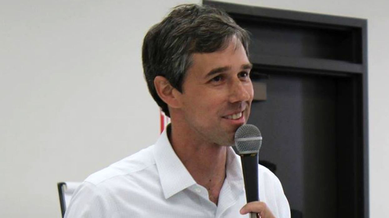Heavily armed pastor confronts Beto O'Rourke at campaign event