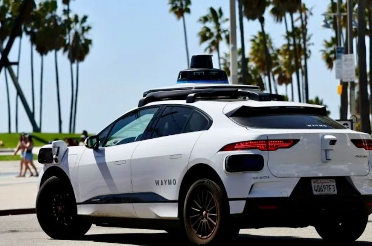 Waymo robotaxi service opens to all in San Francisco