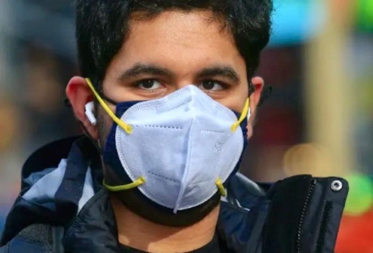 Tight-fitting or double mask helps fight COVID: US study