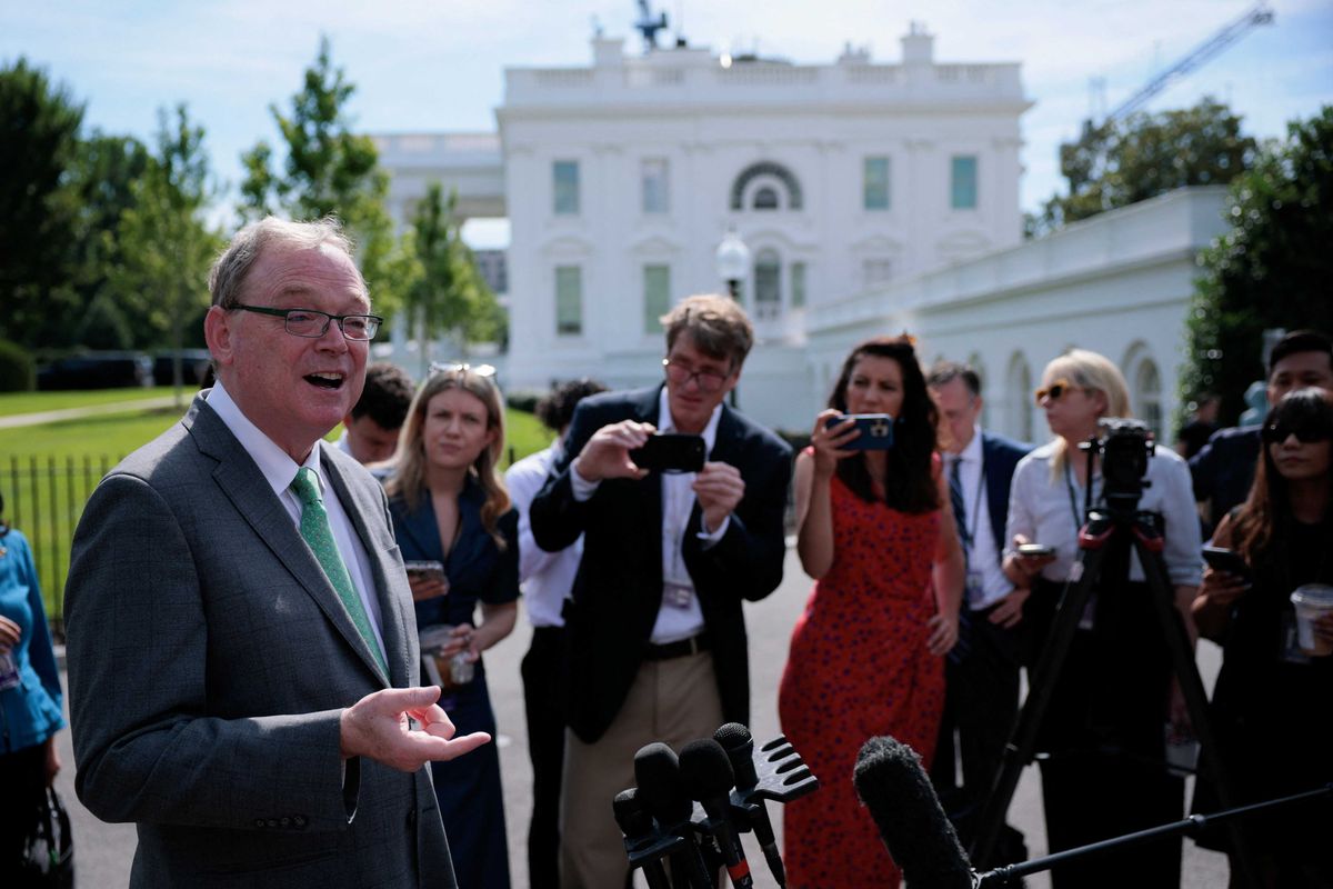 Trump official proclaims America is in 'economic golden age' — and gets slammed