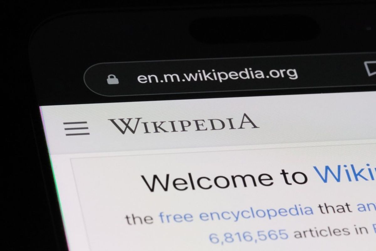 Right-wing think tank plans to target Wikipedia editors via malicious links: report