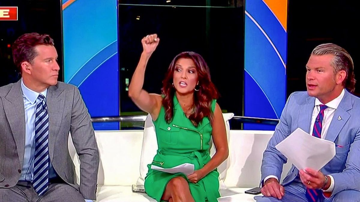 Fox News hosts: Food stamp recipients don't deserve 'Fudge Rounds' and Coca-Cola 'diabetes water'