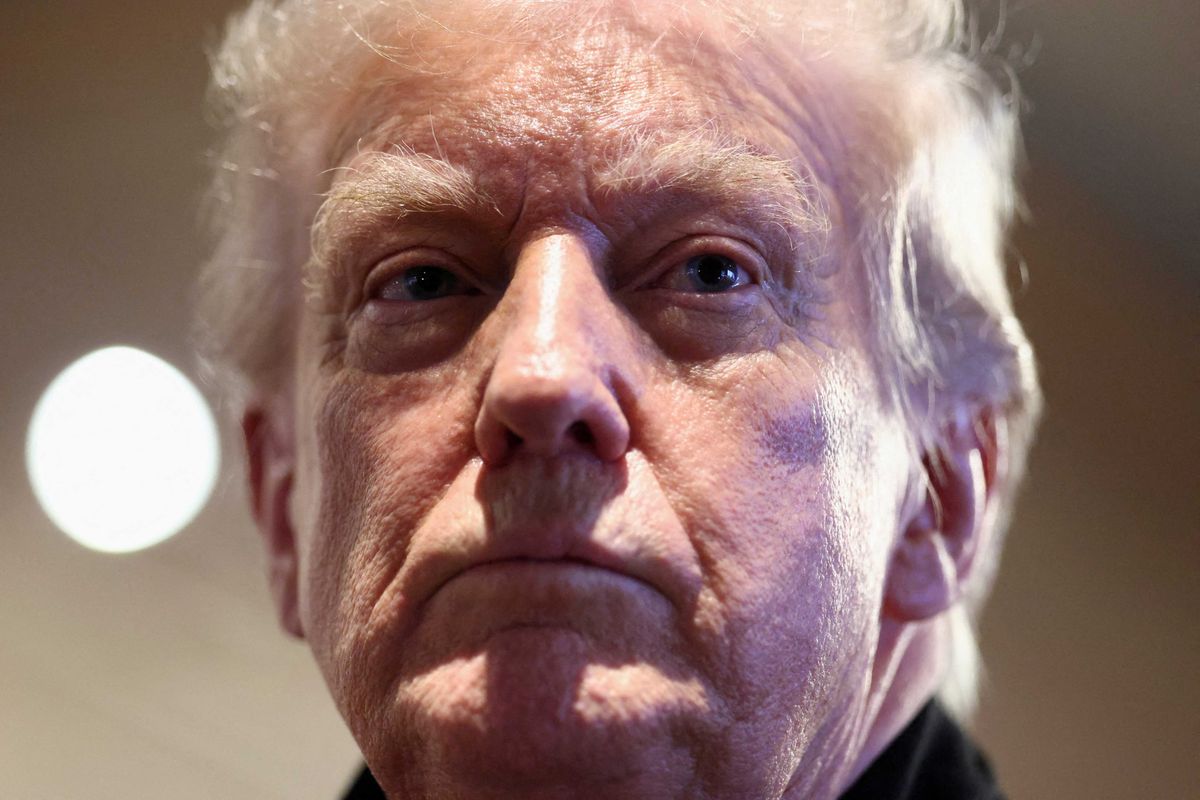 Trump calls for banishing House lawmaker over soaring stock portfolio