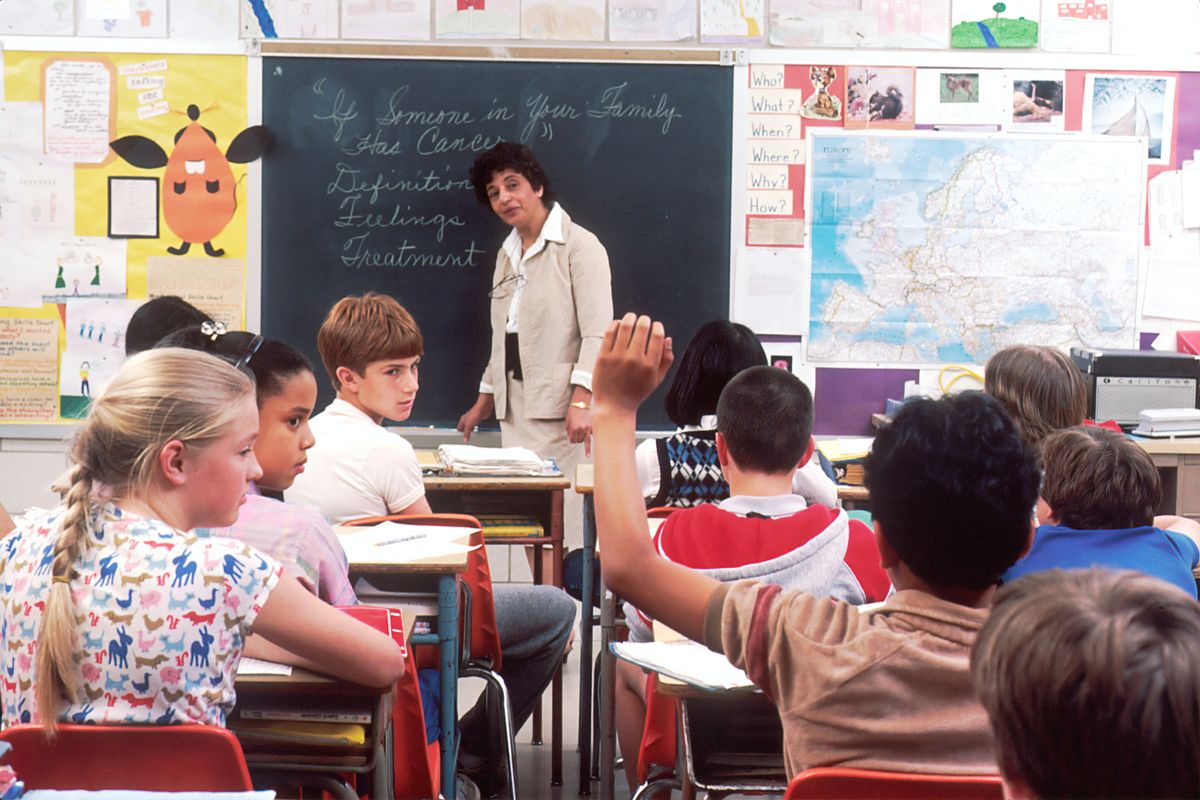 Two Texas school district principals indicted on charges of illegal electioneering