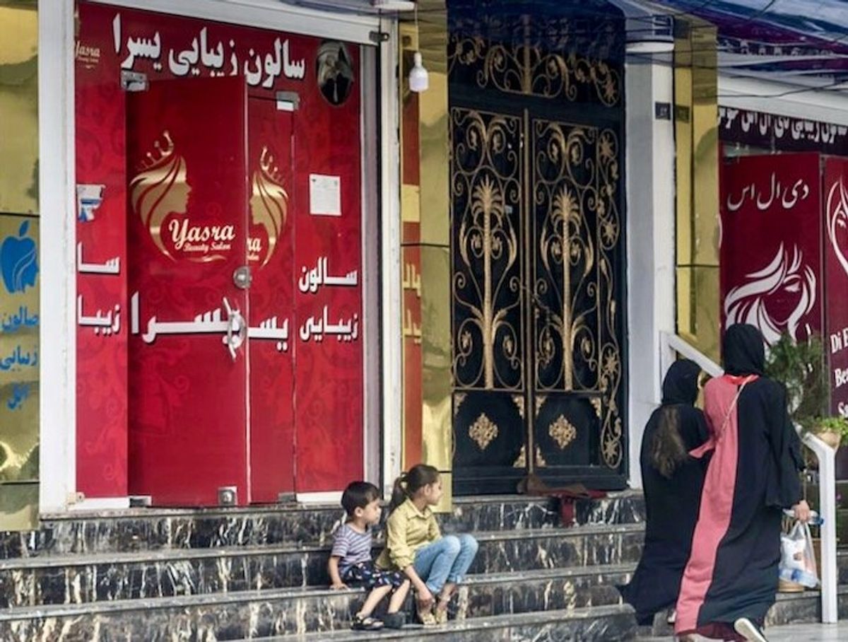 Afghan Taliban order women's beauty parlors to shut