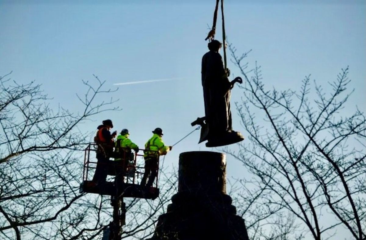 U.S. removing Confederate memorial from Arlington Cemetery