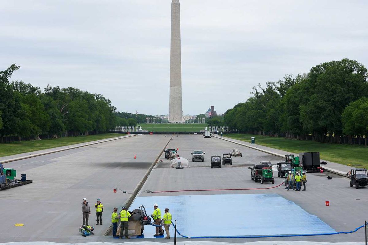 Trump gets a stark message as vandal goes after his pet project